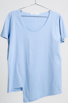 Estradagante|PLAYERA CUELLO AMPLIO, AZUL CIELOEstradaganteHOMBRE